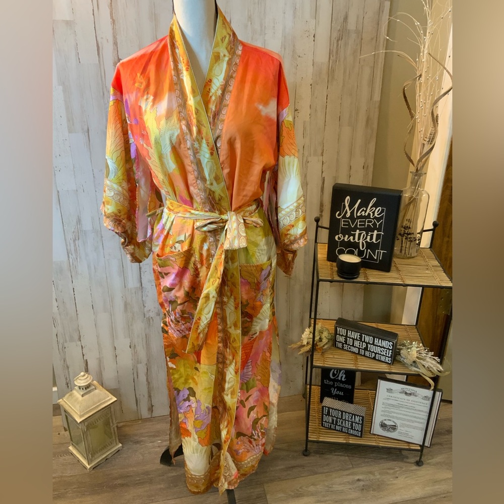 So cool Kimono style robe with mermaid on the back. Size S
